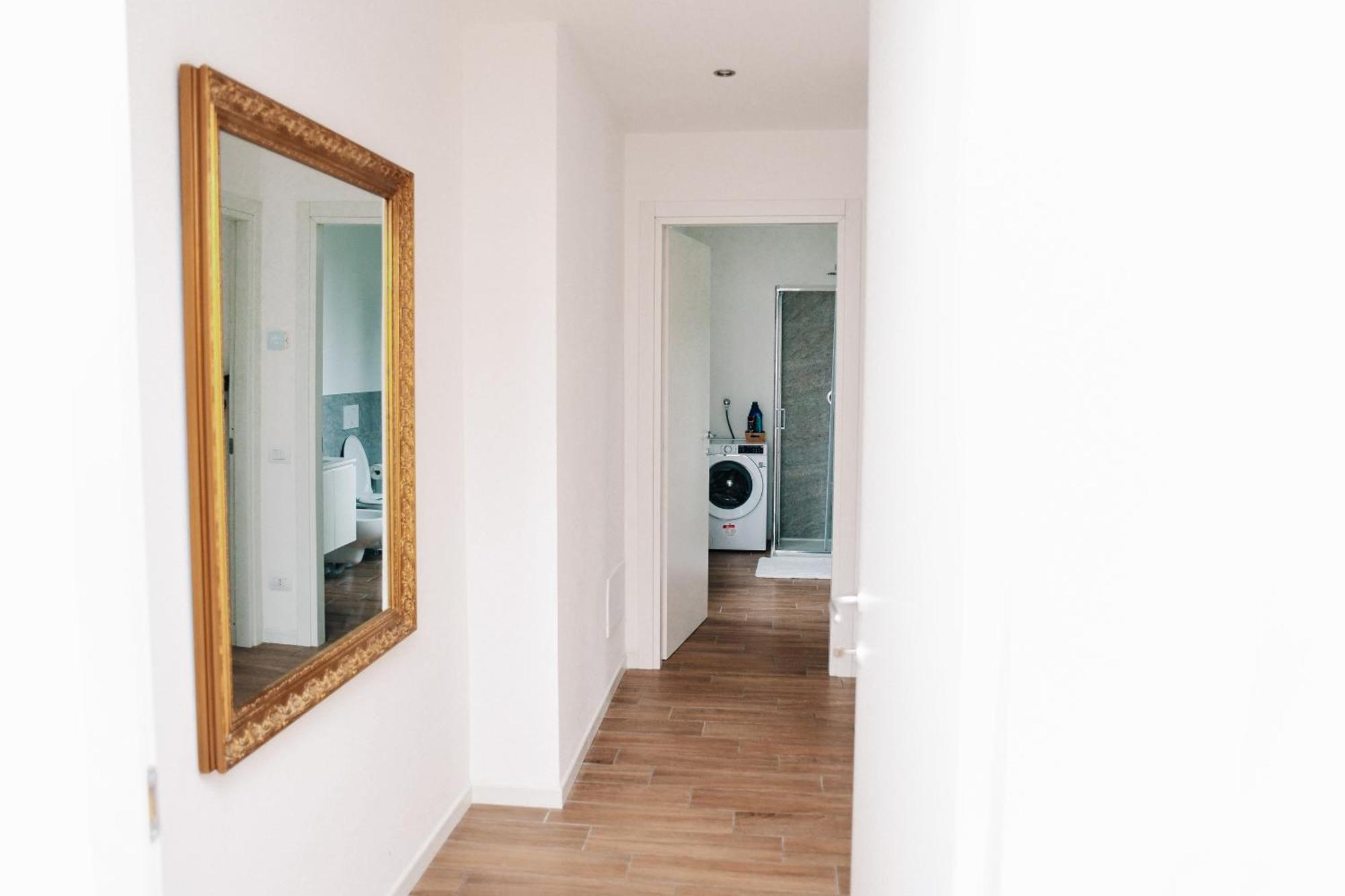 Lora Diamond Suite ,Free Parking, Self Check In,3 Como Kültér fotó