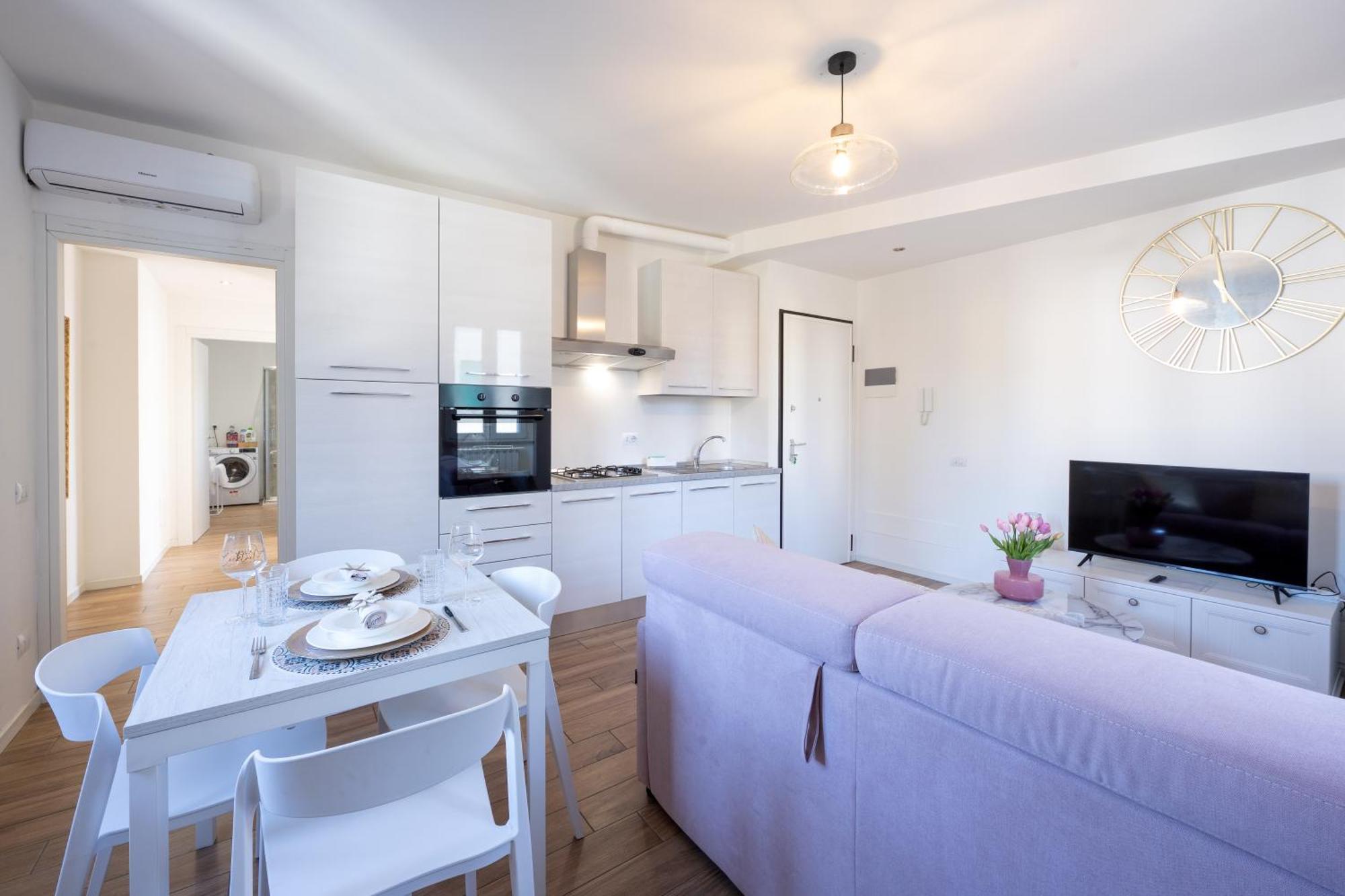Lora Diamond Suite ,Free Parking, Self Check In,3 Como Kültér fotó